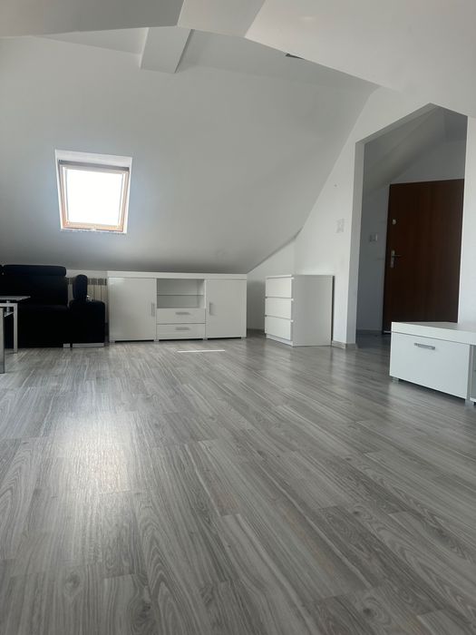 Mieszkanie do wynajęcia . Kłodzko Ul . Rodzinna