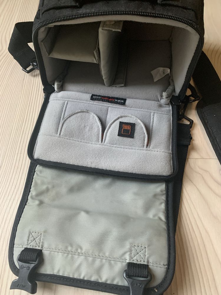 LOWEPRO ILC Classic 100  na bezlusterkowca