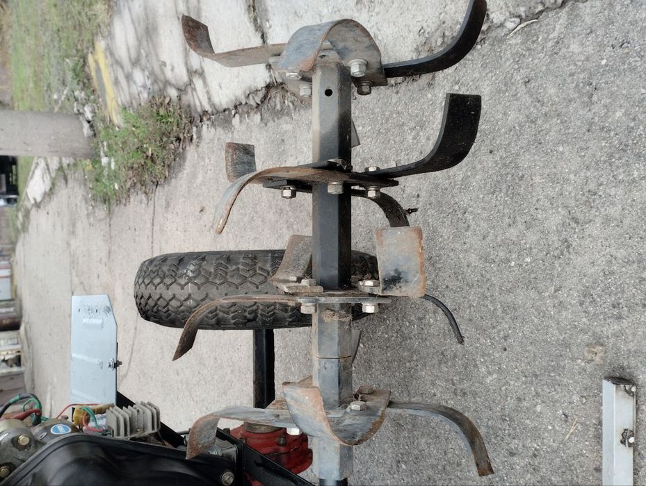 Мотоблок  фірми мотоблок