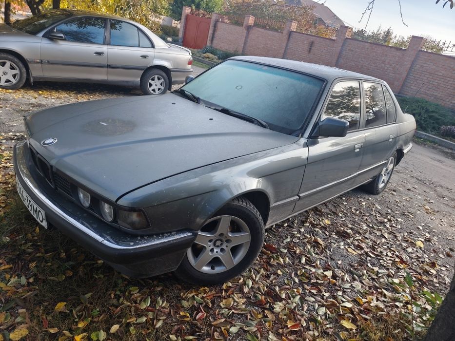 БМВ е32 -3 бензин