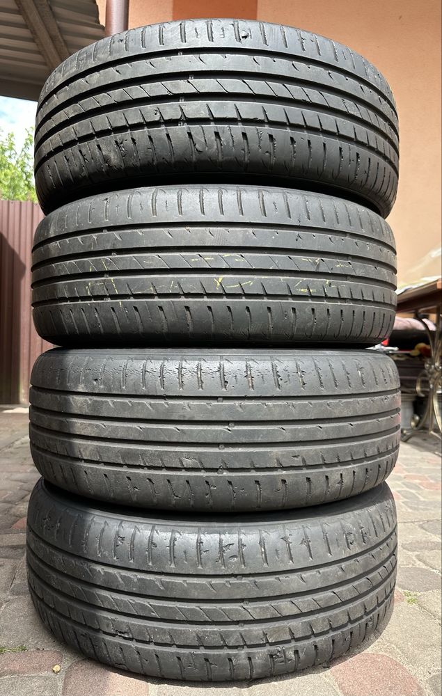 Диски 5/114.3 R17 Toyota 7J ET-45 з резиною 215/55 Hankook