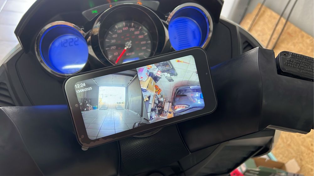 Vectrix VX1 com Carplay e TopCase
