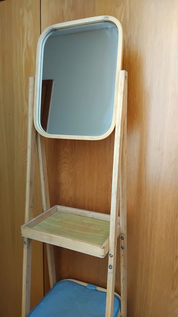 Estante com cesto roupa