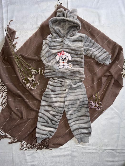 Тепленький костюм