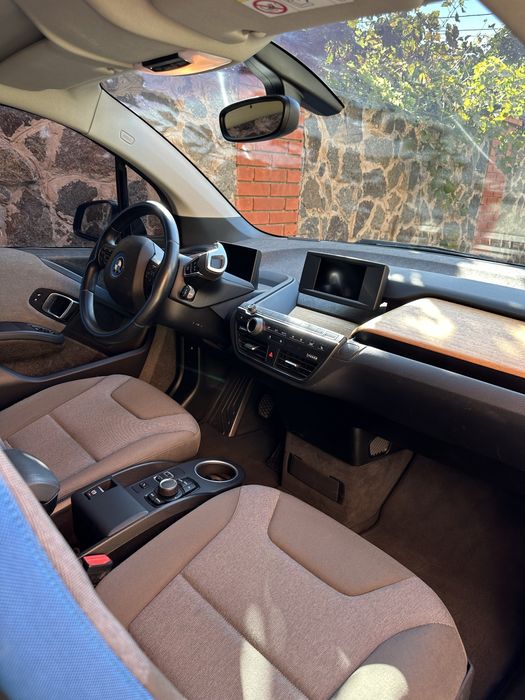 BMW I3 REX Hybrid 33kWt! 2017г. Официал (250км. Електро + 150км. Бенз)