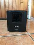 Zasilacz awaryjny APC Smart-UPS 750