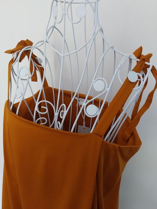 Top Camel COS | Tamanho L | Novo com etiqueta