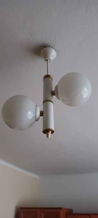 Lampa sufitowa biala