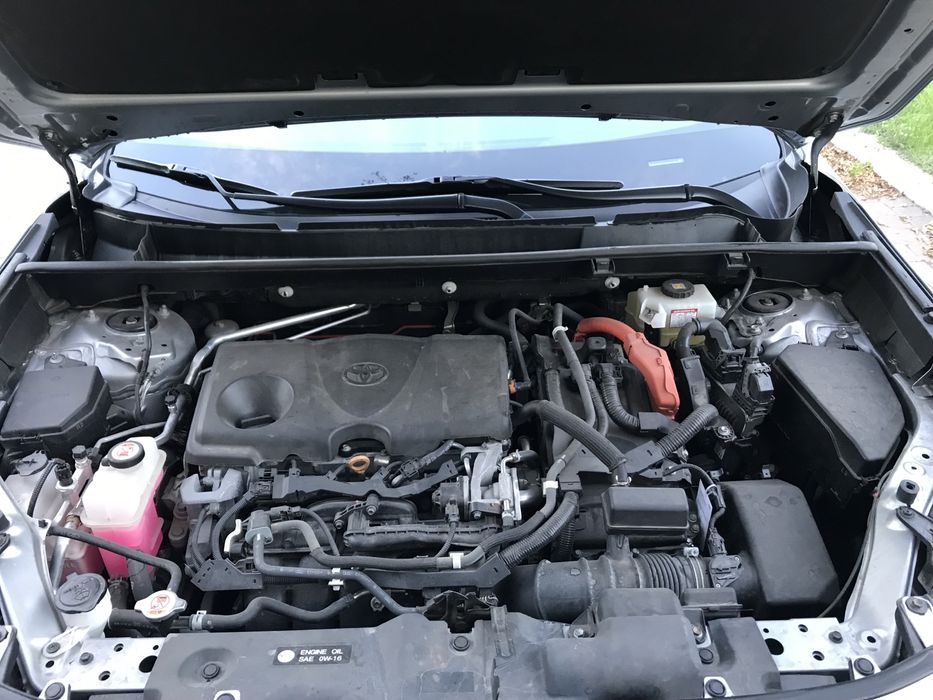Toyota rav4 гібрид