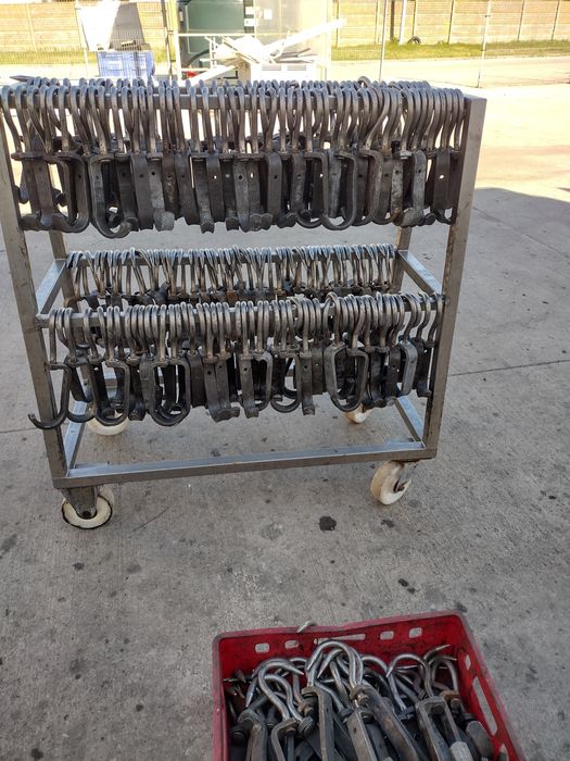 Haki euro do półtusz. Ubojnia,ciężarówka..