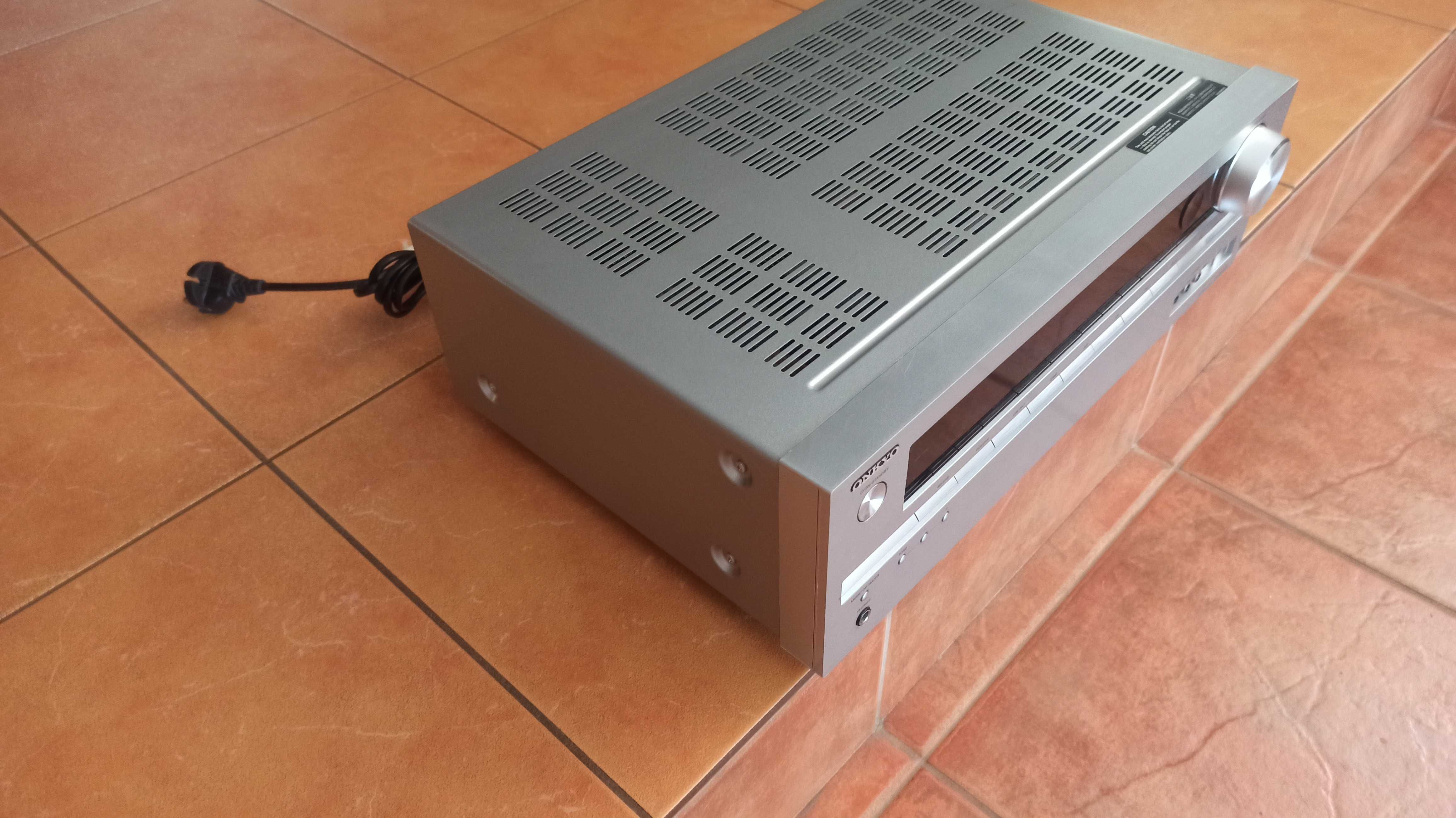 Amplituner Onkyo TX SR 309 ładny stan, wzmacniacz kino domowe USB RDS