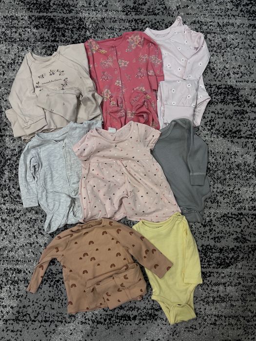 Пакет одягу на дівчинку 62/68