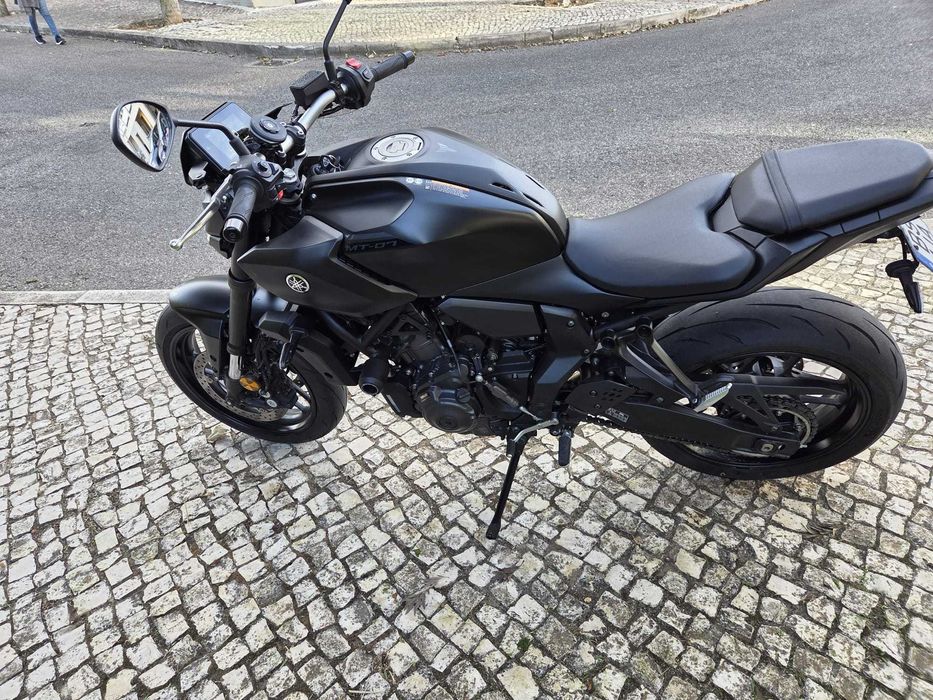 Yamaha MT-07 Tech Black MY2025 (Abril/25)