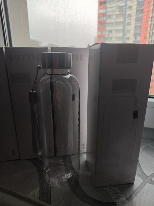 Стильная качественная бутылка для питья воды 600 мл.