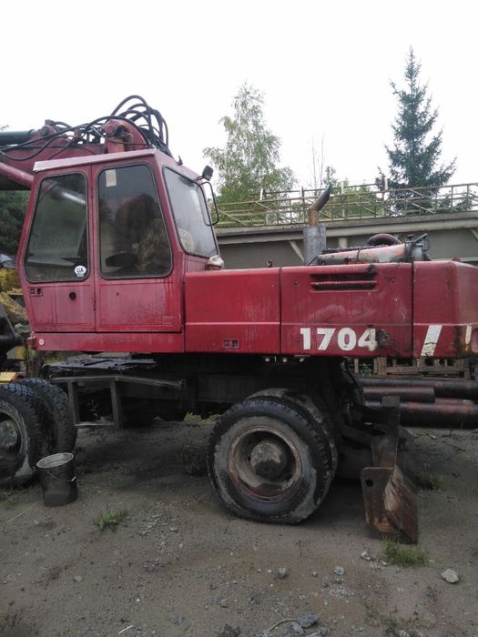 Повноповоротний Ескаватор  Атлас  1704