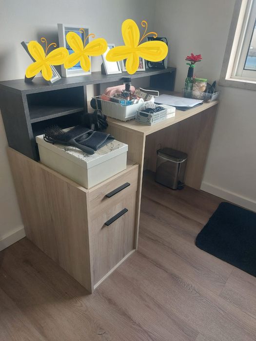 Secretária para escritório