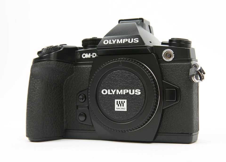 Olympus OM-D E-M1  c/ lente olympus  apenas 1600 clicks   Rig. Nova