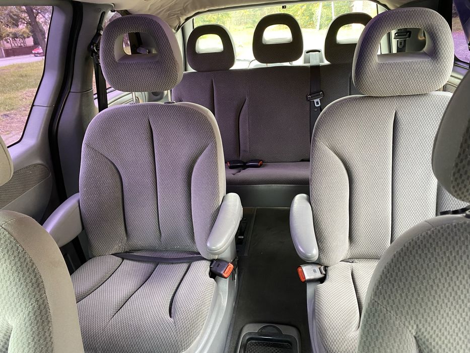 Chrysler Voyager 2.8crd Automat 2006 7osób