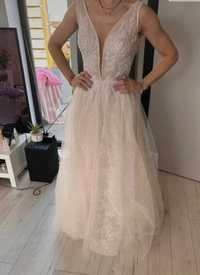 Piękna suknia Ślubna nowoczesna 2023