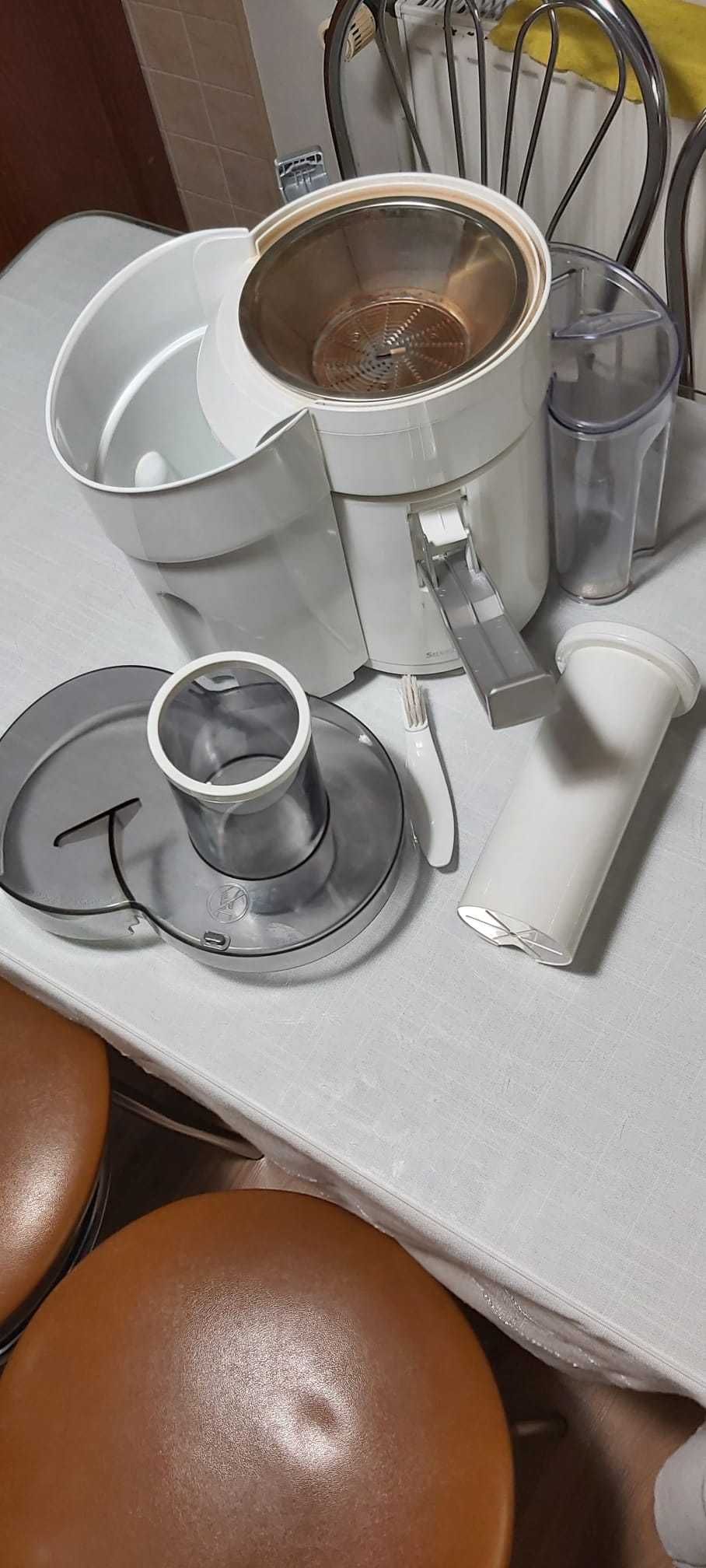 Sokowirówka SilverCrest Juicer SFE 450 C1