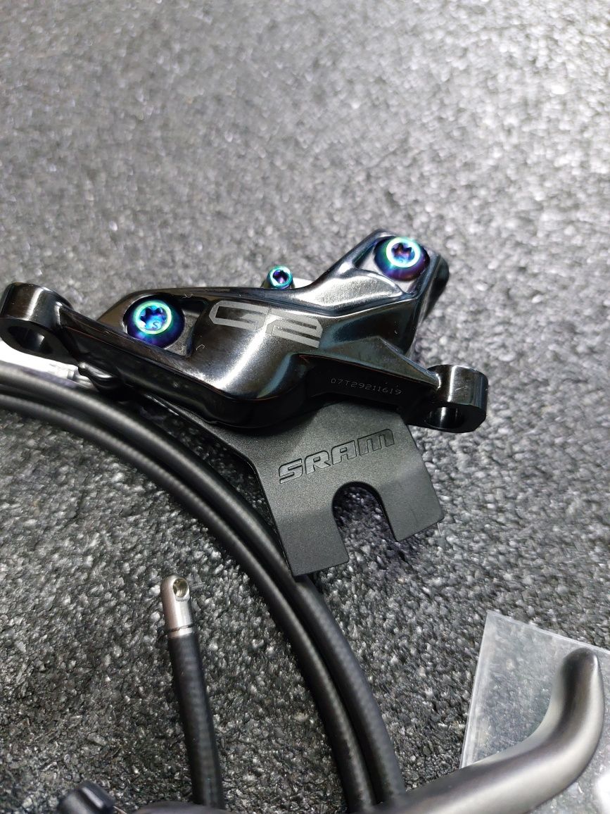 Nowy Sram G2 Ultimate Rainbow hamulec tylny prawy
