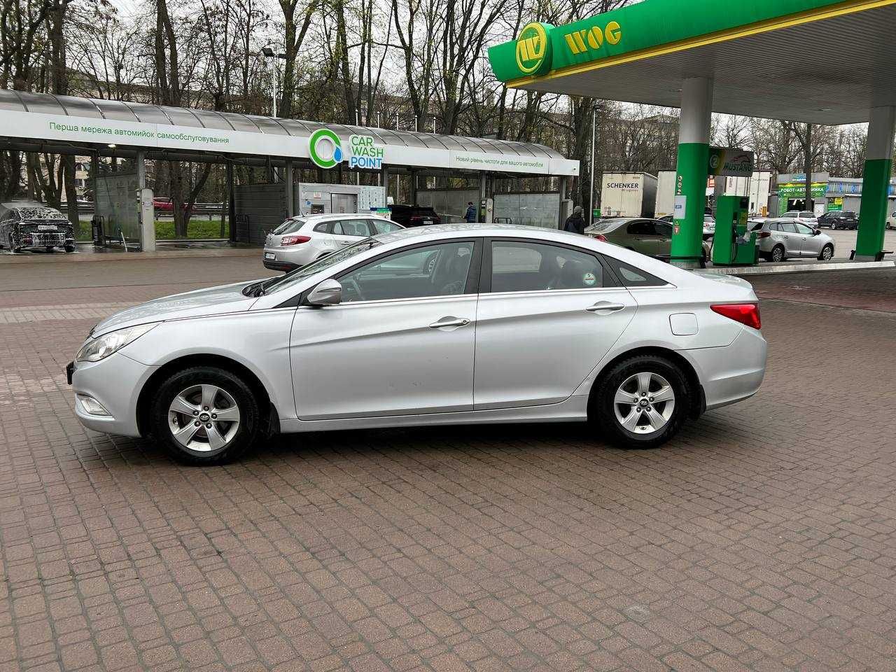 Аренда авто ДОЛГОСРОЧНО Hyundai Sonata 3800грн 2013-14г под ВЫКУП