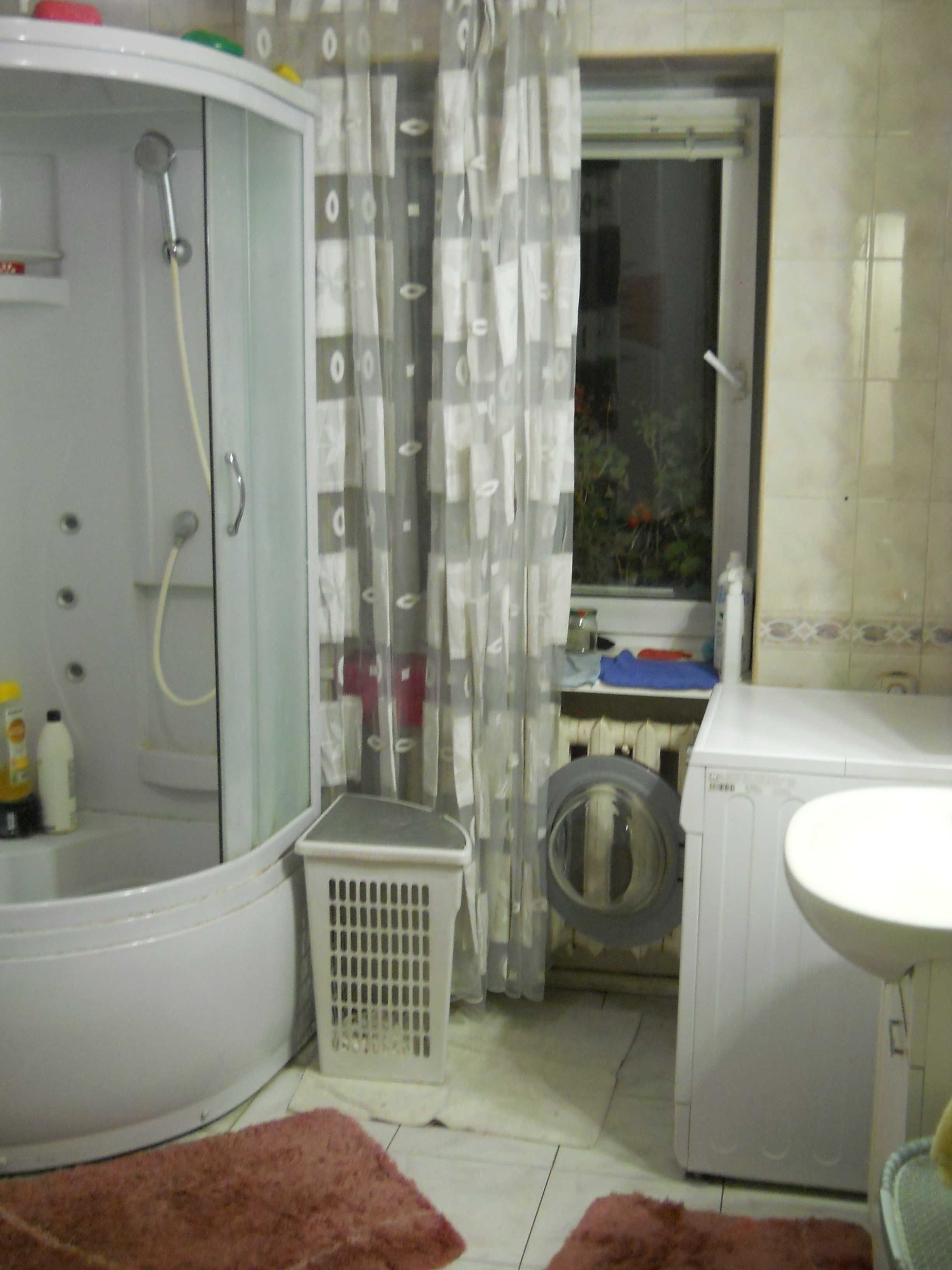 Продаю дом  350 м. кв. в центре г. Ирпень.