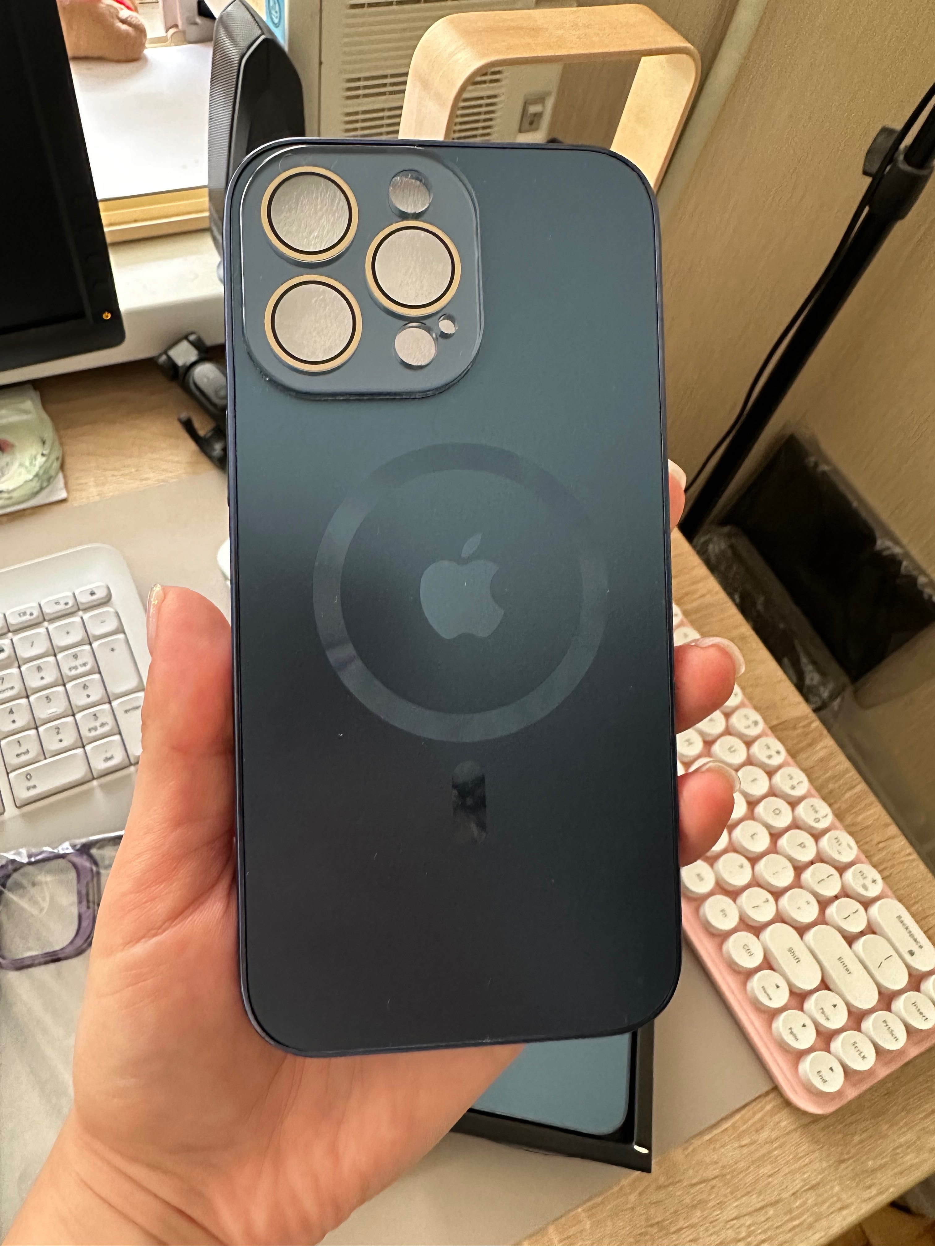 Новi чохли на iphone 14 pro max, гарна якiсть