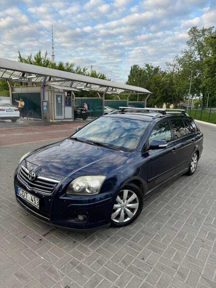 Toyota avensis в Киеві