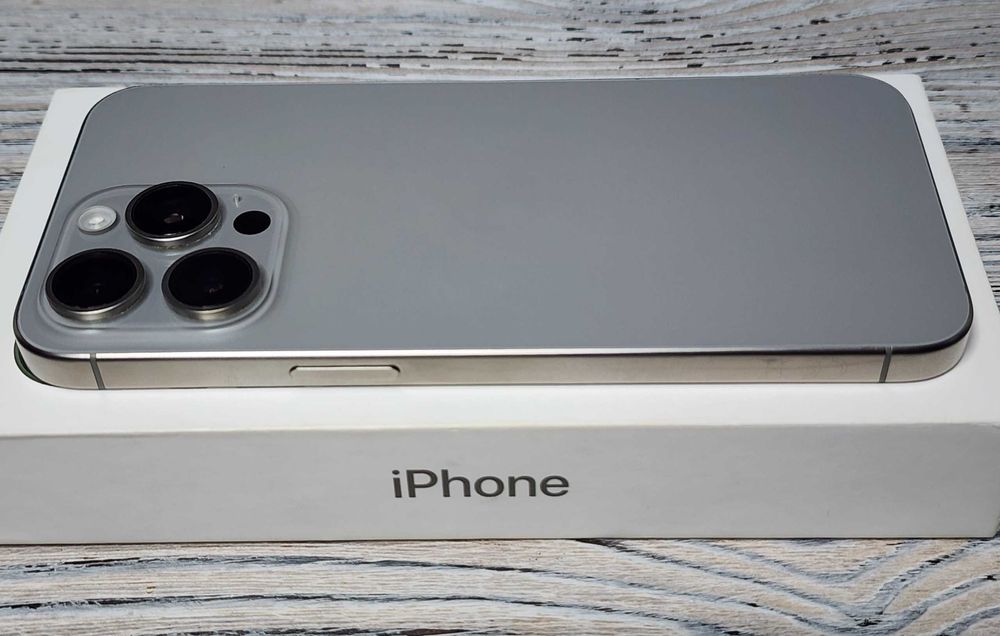 iPhone 15 pro max 256gb Natural Titanium 890$ магазин