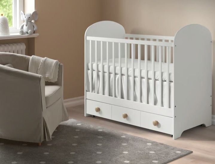 Berço Ikea Gonatt com colchão