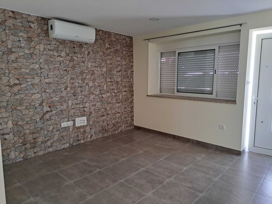 Apartamento T2 semi novo em Mangualde