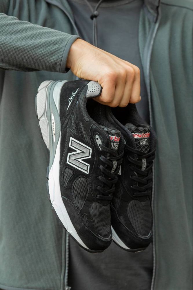 Кросівки Чоловічі New Balance  990 v3 Black Premium