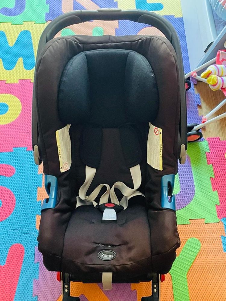 Carrinho Britax Römer com OVO e ISOFIX