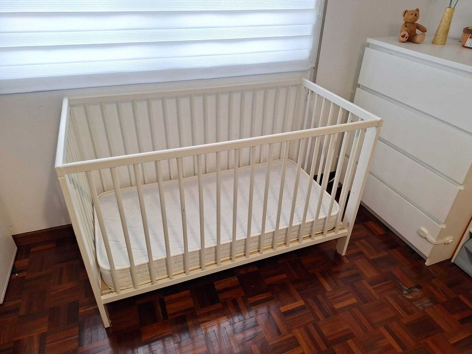 Berço/cama evolutivo com colchão