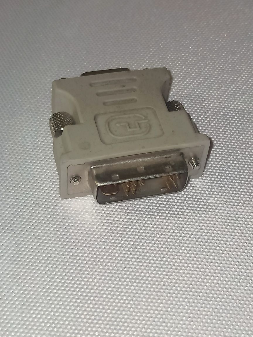 Перехідник DVI-VGA
