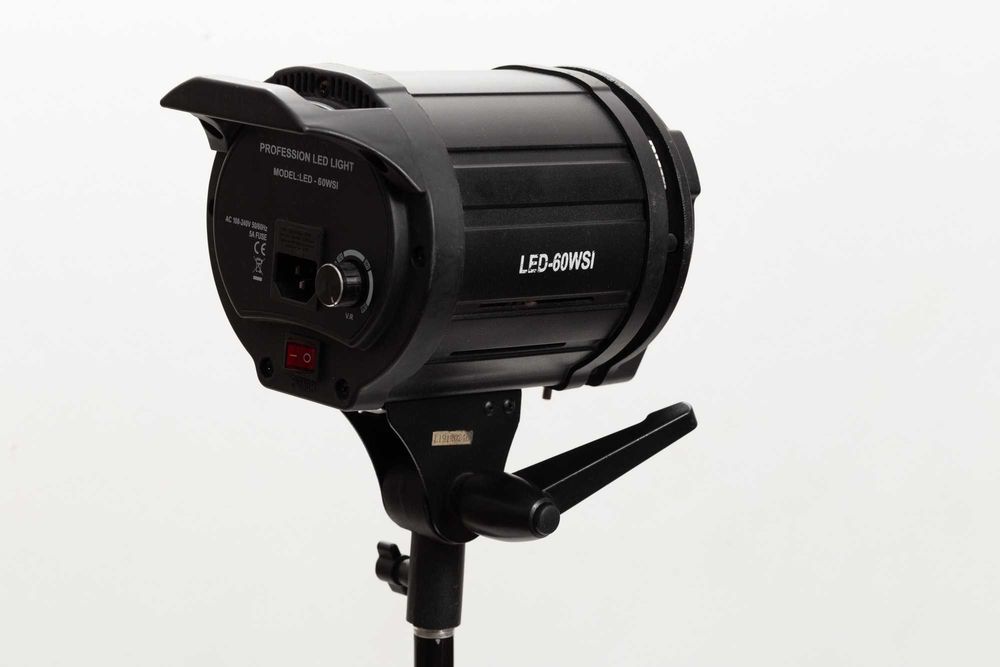 Lampa studyjna światła stałego 60W LED