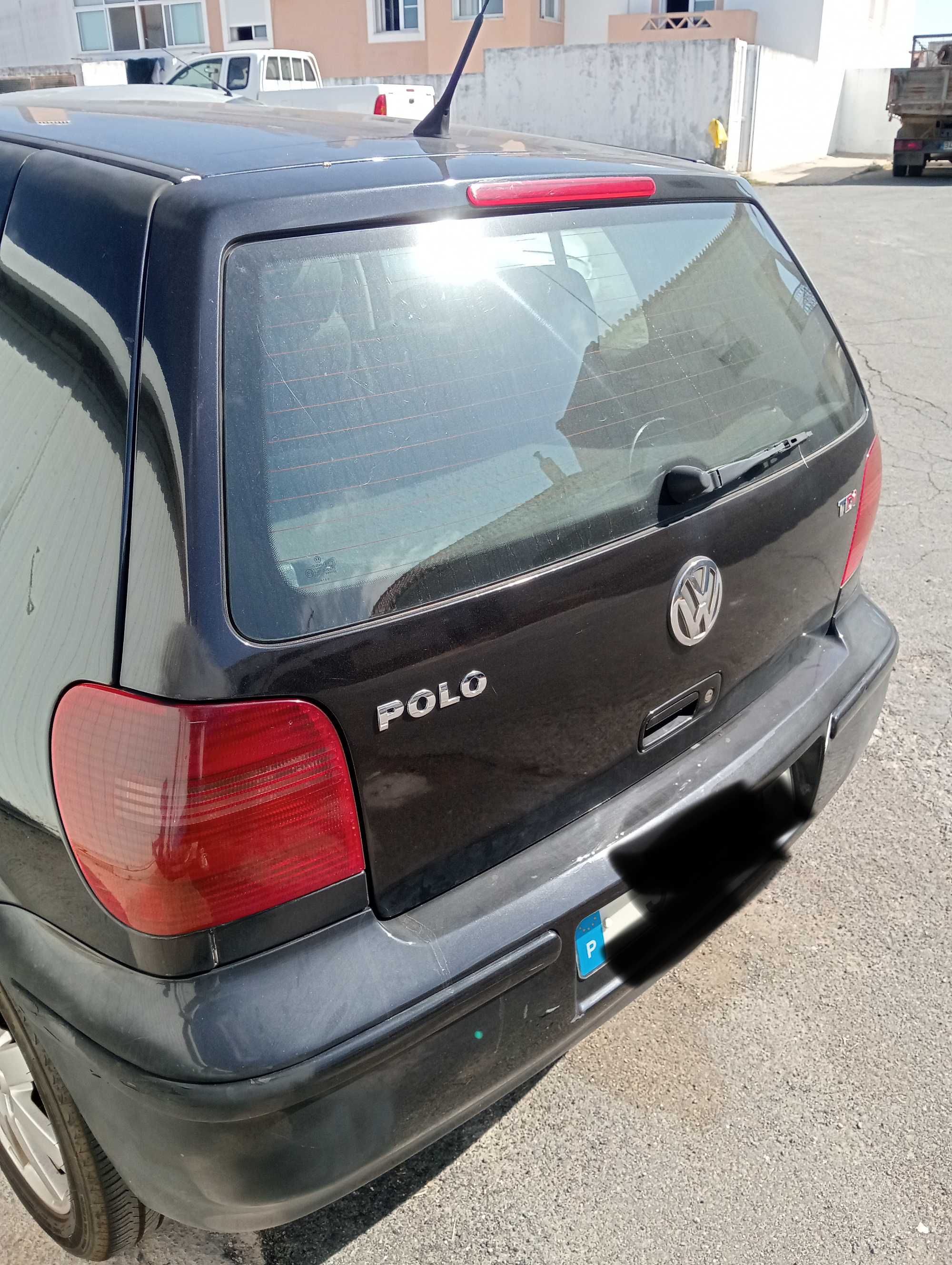 Vendo ou troco por carrinha fechada comercial
