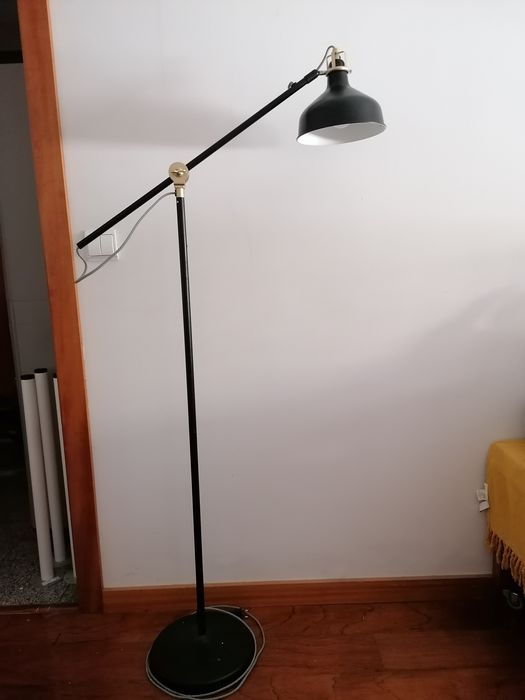 Candeeiro de pé ikea