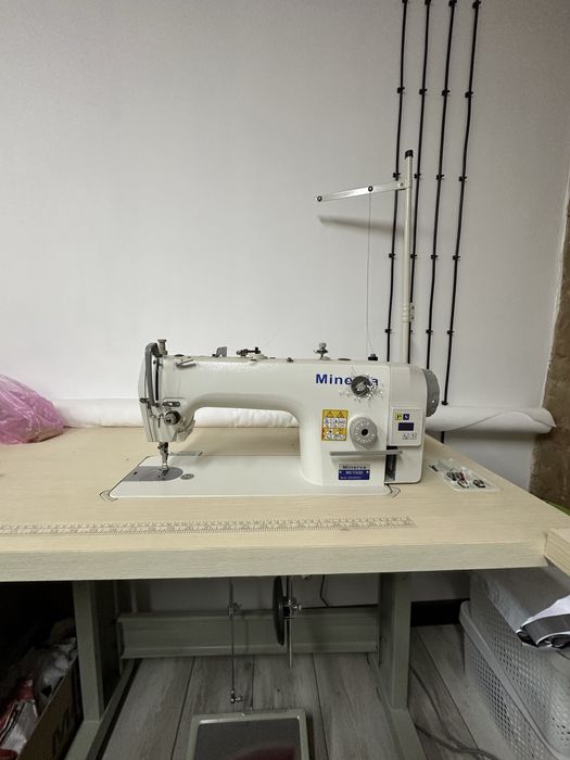 Промислова швейна машинка Minerva M8700D