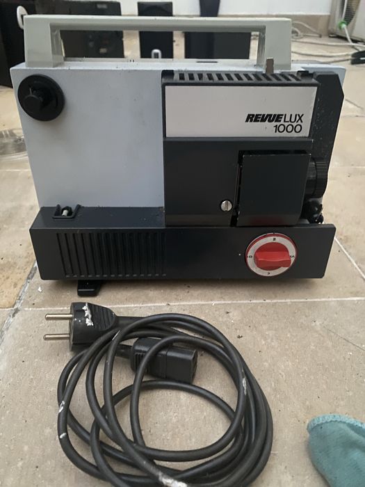 Revue Lux 1000 - projetor de filmes