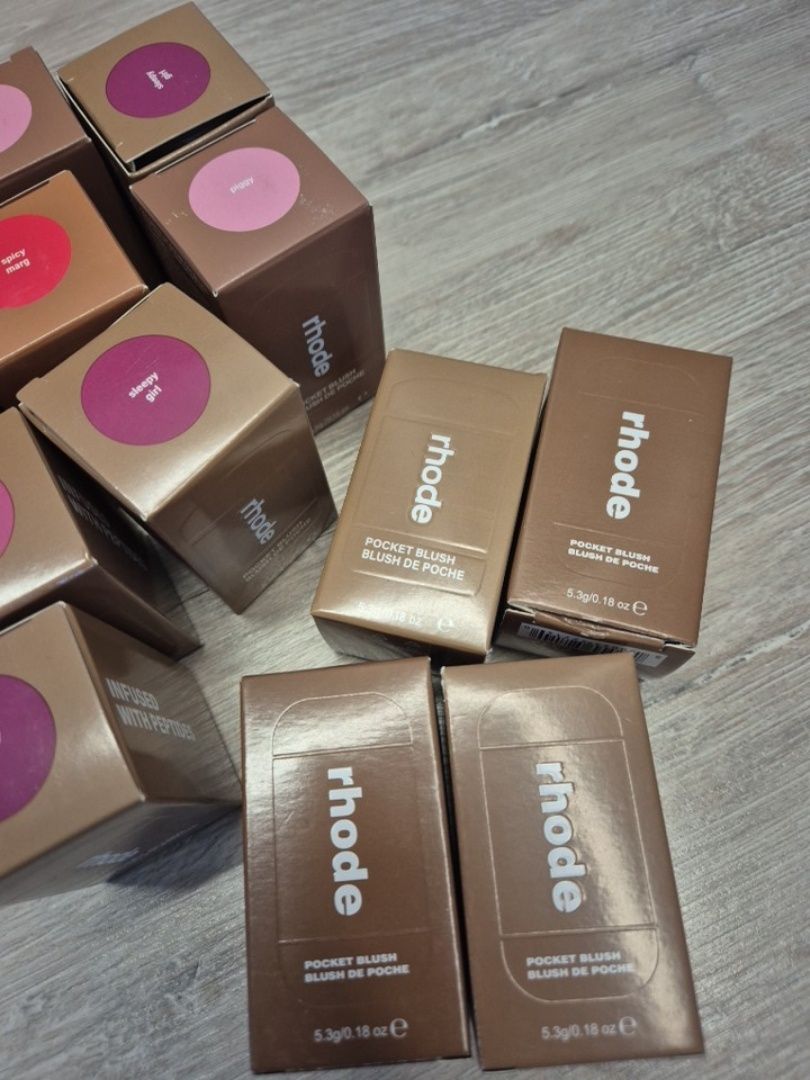 Румяна стік Rhode Pocket blush