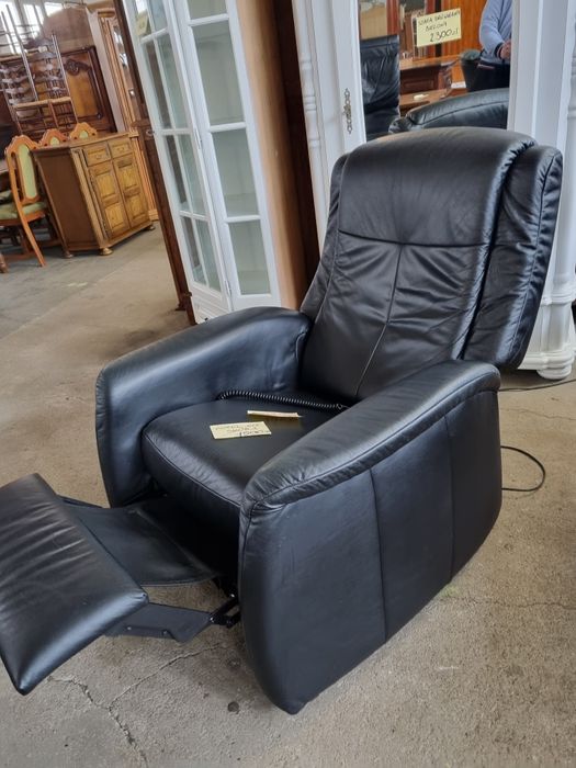 Okazja. Fotel elektryczny geriatryczny na pilota skóra