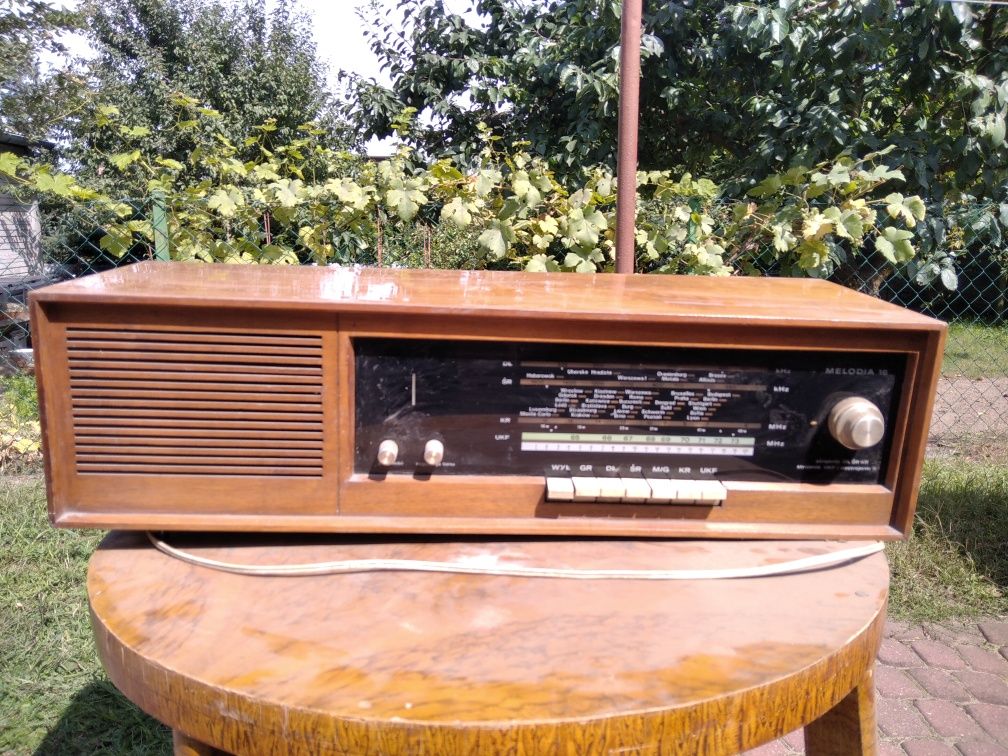 Radio Melodia 16