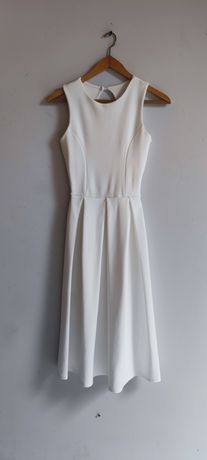 Piękna elegancka biała sukienka roz M