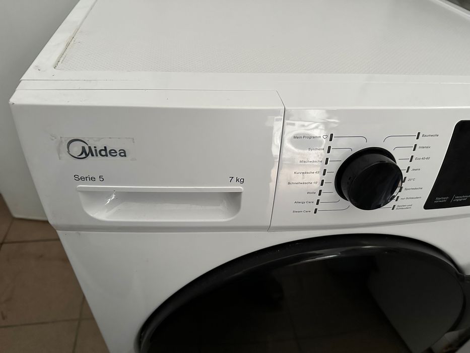 Продам Бу пральну машинку Midea на 7 кг