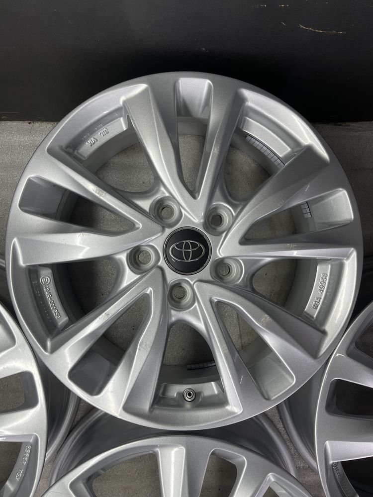 Диски R16 5x114.3 Et50 6.5J. Toyota Camry Auris Suzuki Vitara SX4 Swif