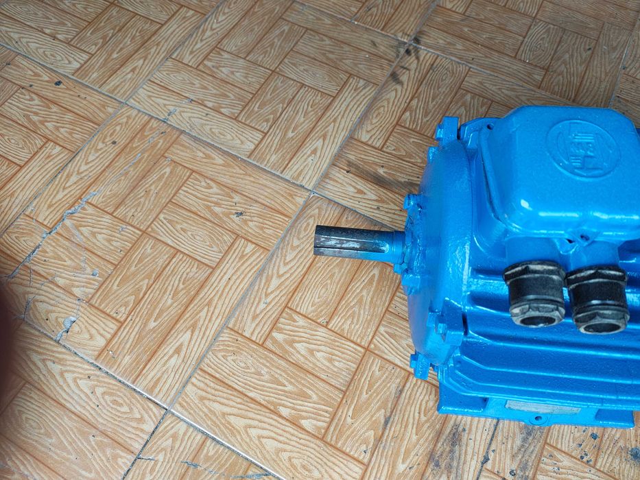 Witam posiadam silnik elektryczny do sprzedania 7,5 kw