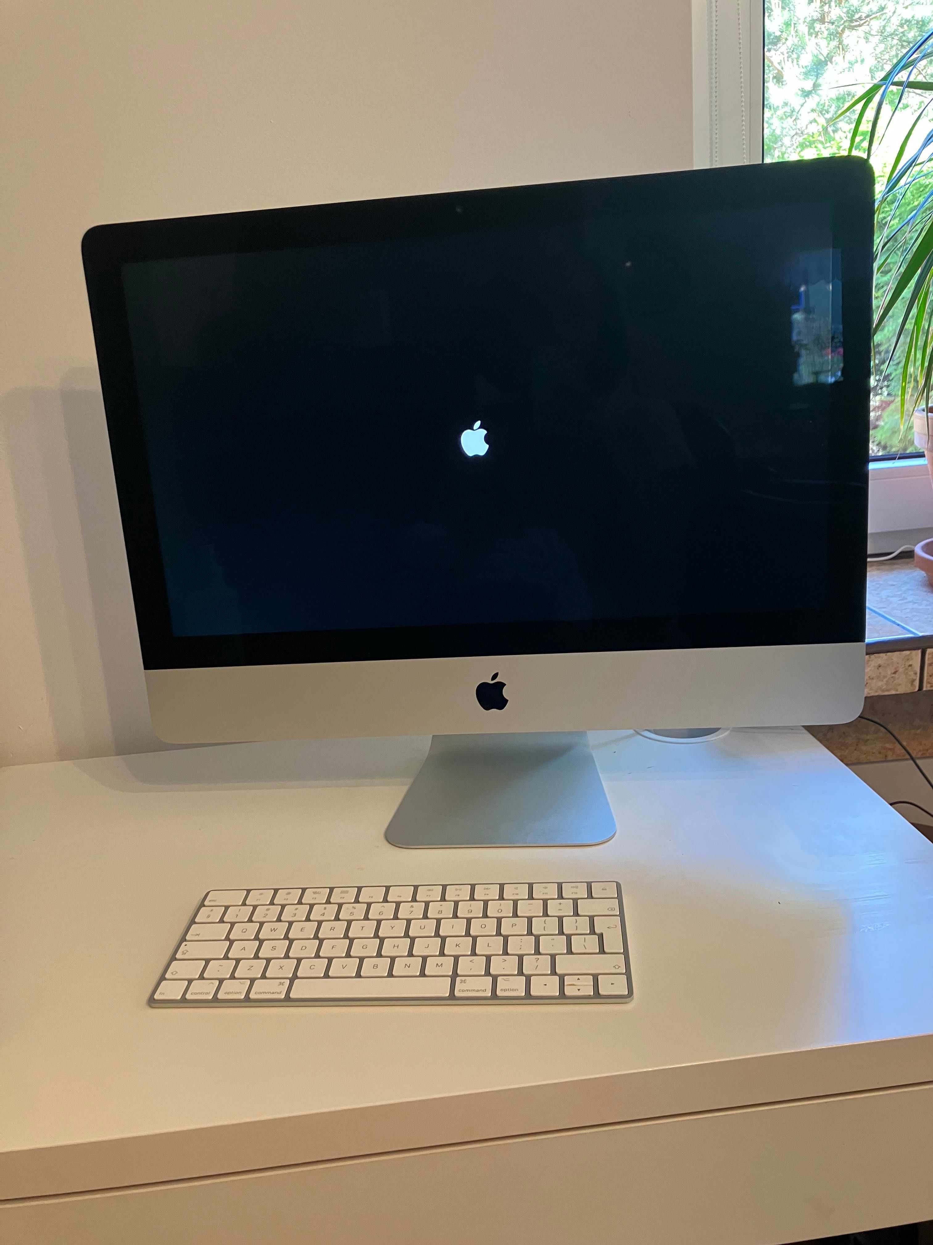 iMac 2017, 21,5 razem z klawiaturą i myszką
