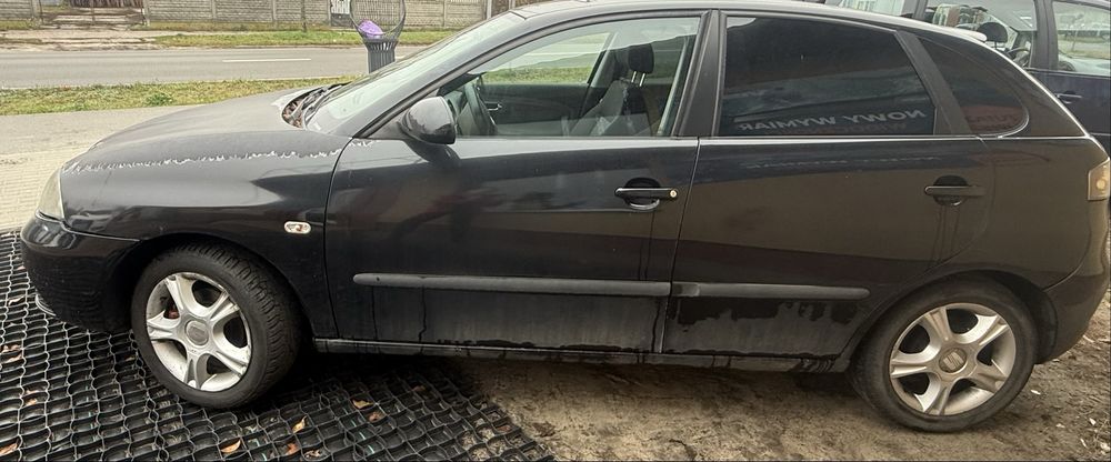 Seat Ibiza 2007r 1.4d, do poprawek lakierniczych